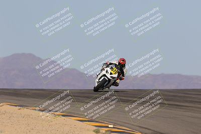 media/Oct-08-2023-CVMA (Sun) [[dbfe88ae3c]]/Race 3 Amateur Supersport Middleweight/